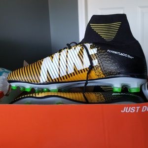 Sz 12 mens football cleats